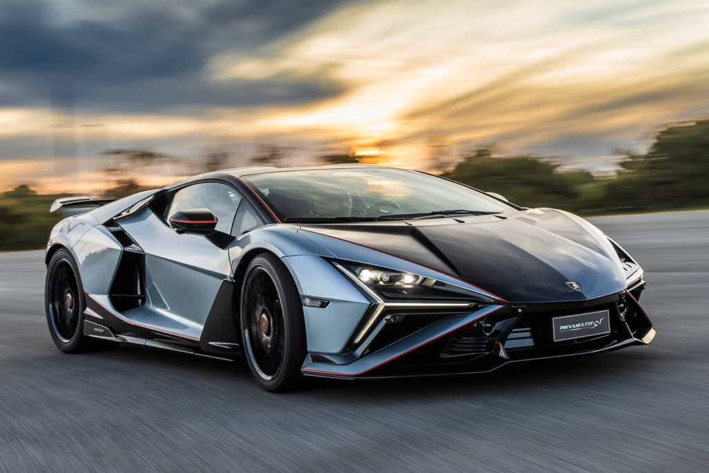 Lamborghini Revuelto SV