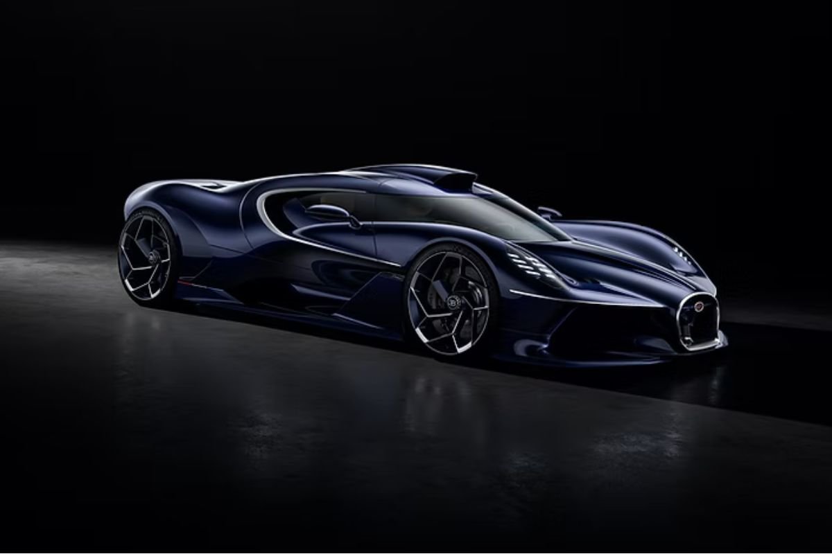 Bugatti Destrier: A One-Off W16 Stunner Makes Its Public Debut at Pebble Beach