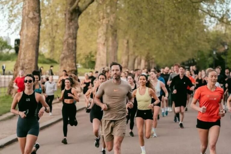 Run Clubs Are Replacing Bars as the Center of Social Life
