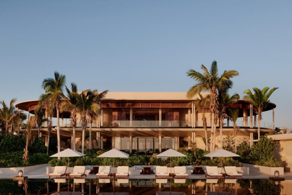 Amanvari Opens in Baja