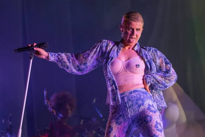 Robyn's Sexistential Tour