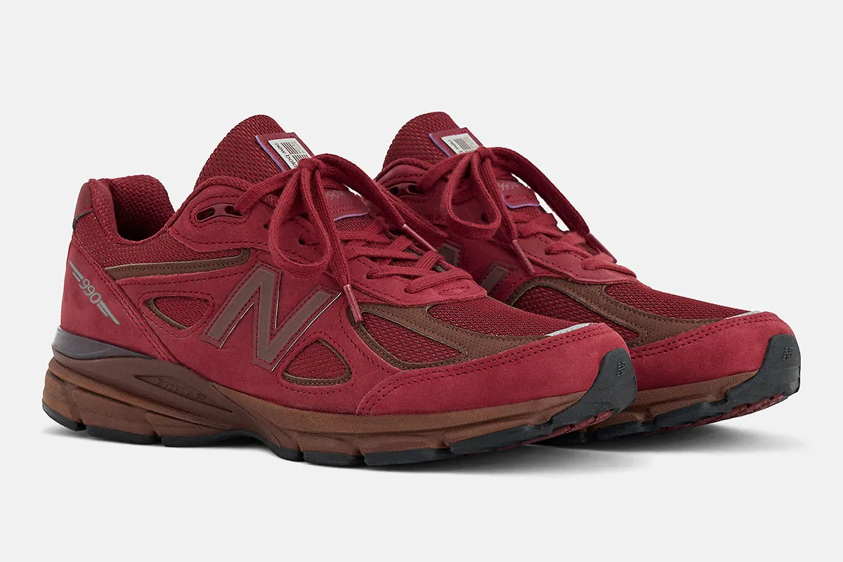 New Balance 990v4
