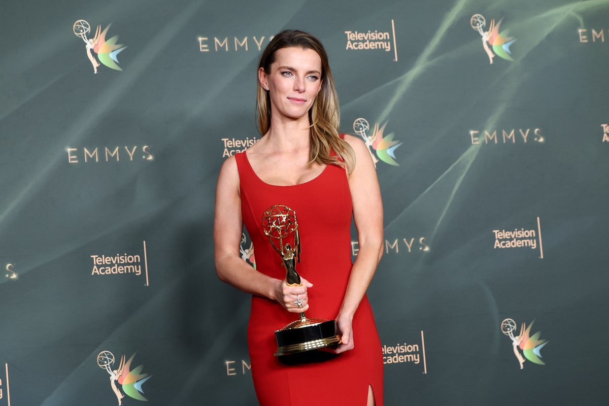 widow's bay emmys