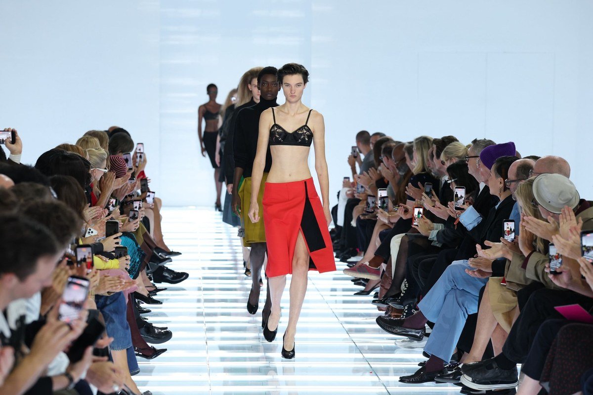 prada ss27