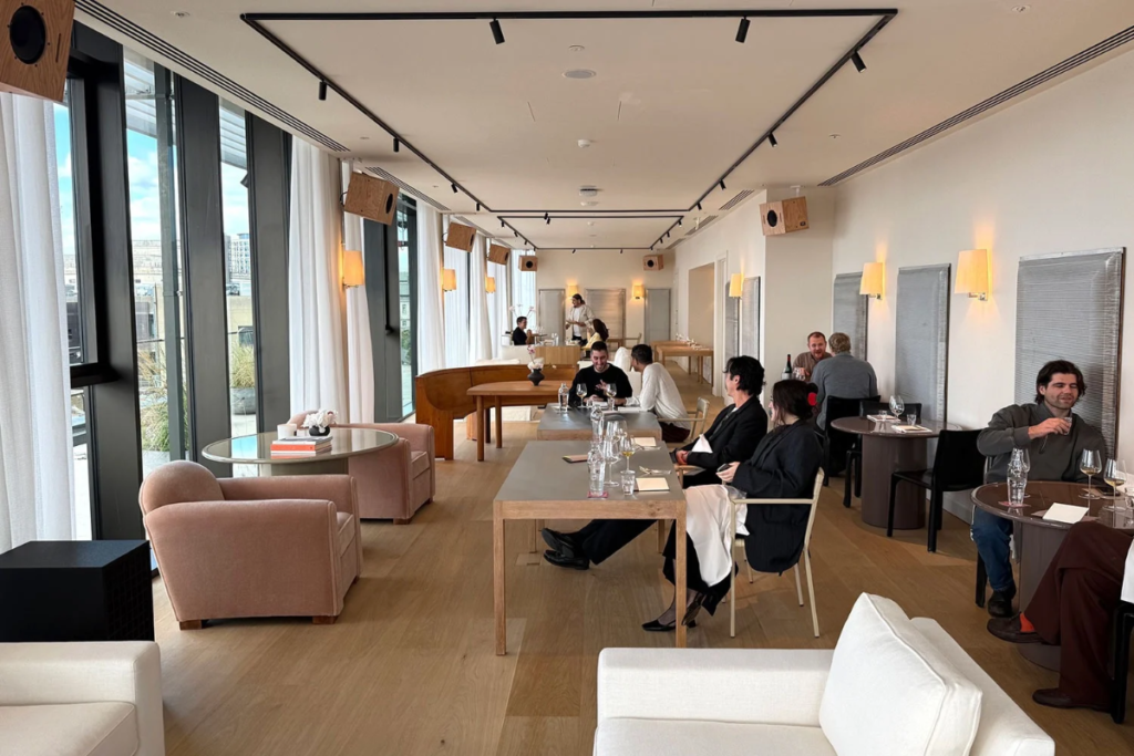Lunette Opens at St. Clement Hotel, Marking Florence Knight's Solo Debut